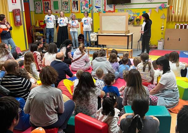 La notte del racconto: storie, pigiamini e peluche alla scuola dell’infanzia “Dalla Chiesa”