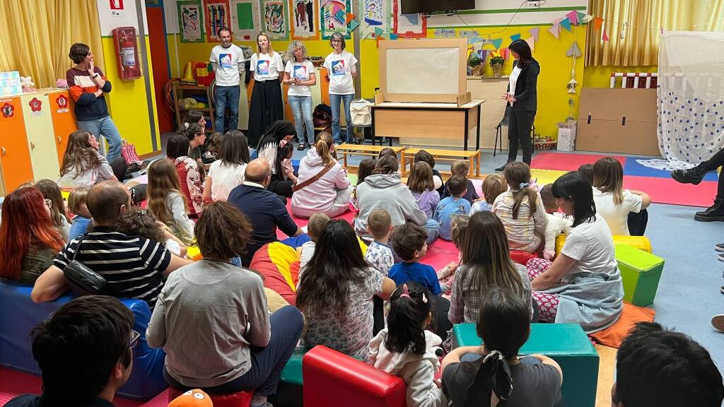 La notte del racconto scuola infanzia Dalla Chiesa Varese