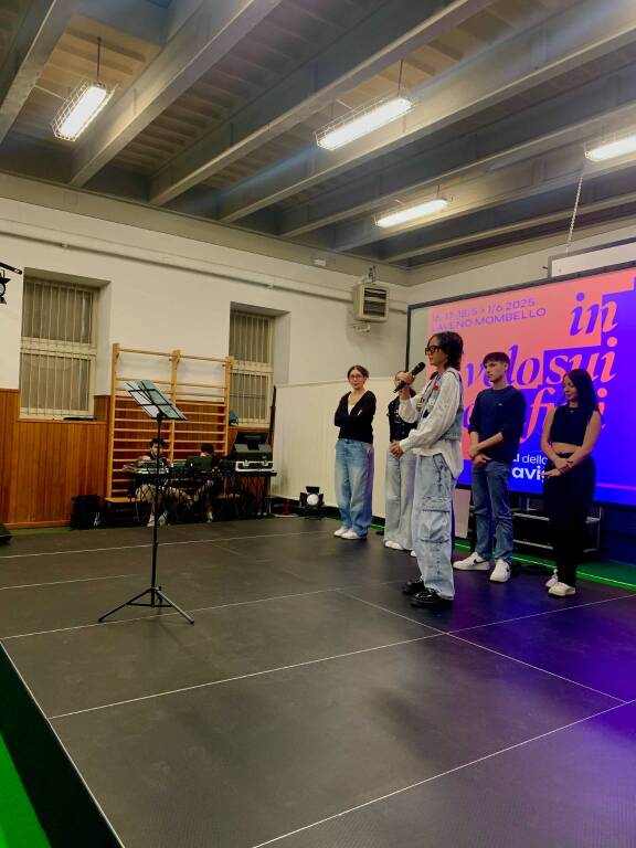 La voce degli studenti del Liceo Sereni esplora i confini