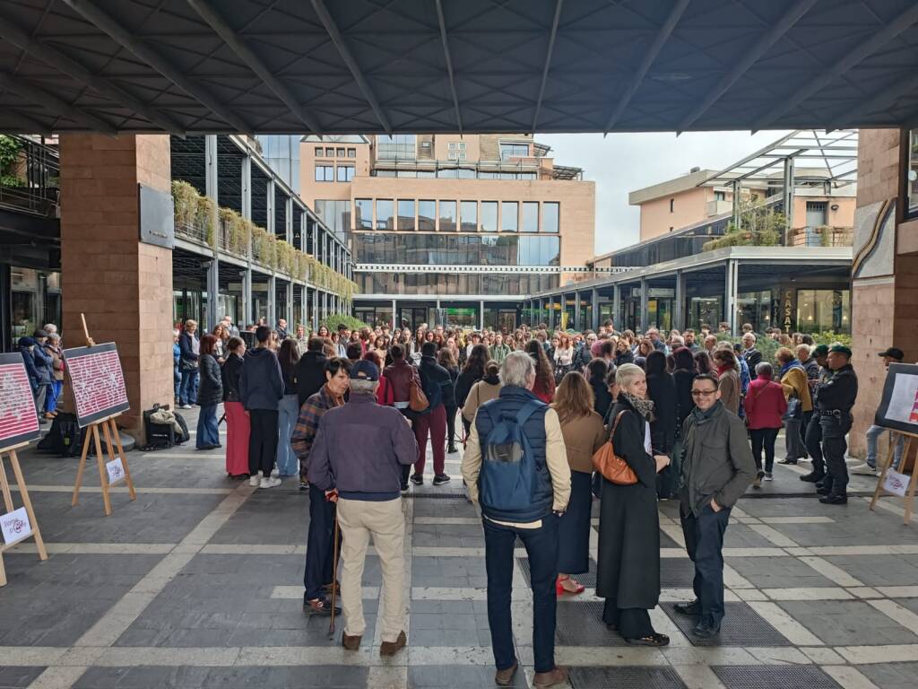 liceo artistico panchine rosse