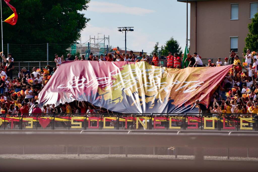 Palio di Legnano: La sfilata al Campo del Palio - Foto by Daniele Zaffaroni