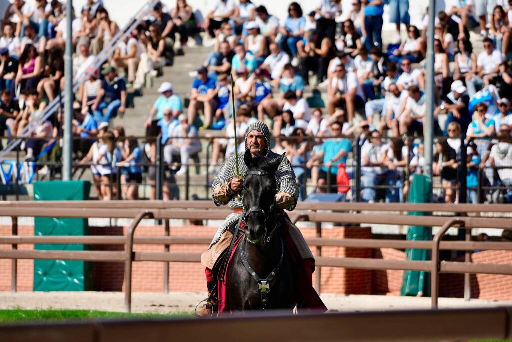 Palio di Legnano: Onori al Carroccio e l'estrazione- Foto di Daniele Zaffaroni