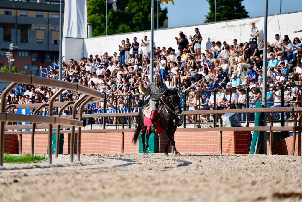 Palio di Legnano: Onori al Carroccio e l'estrazione- Foto di Daniele Zaffaroni