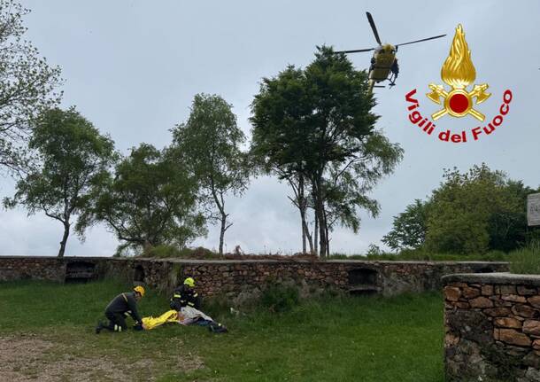 Donna cade lungo un sentiero impervio sul Monte Piambello: intervento del Soccorso Alpino ed elisoccorso