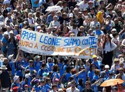 striscione papa leone malnate