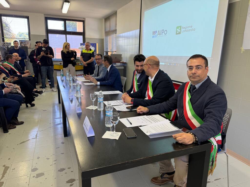 Taglio del nastro per le vasche di laminazione del Fiume Olona  