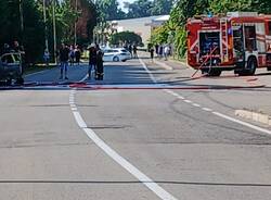 Auto in fiamme a Parabiago