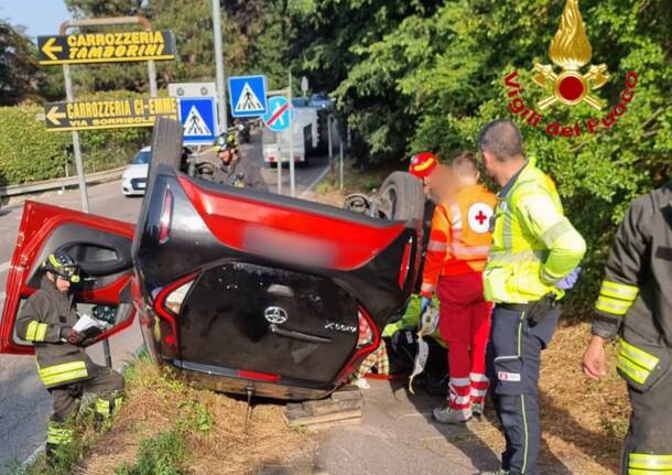 auto ribaltata