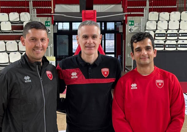 basket pallacanestro varese zach sogolow max horowitz ioannis kastritis