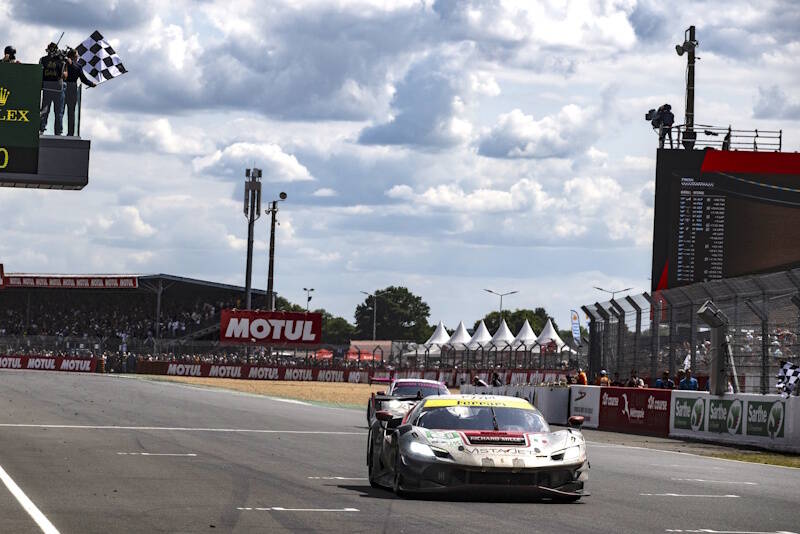 Alessio Rovera sul podio alla 24 Ore di Le Mans
