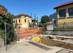Gemonio, os canteiros de obras junto à ferrovia