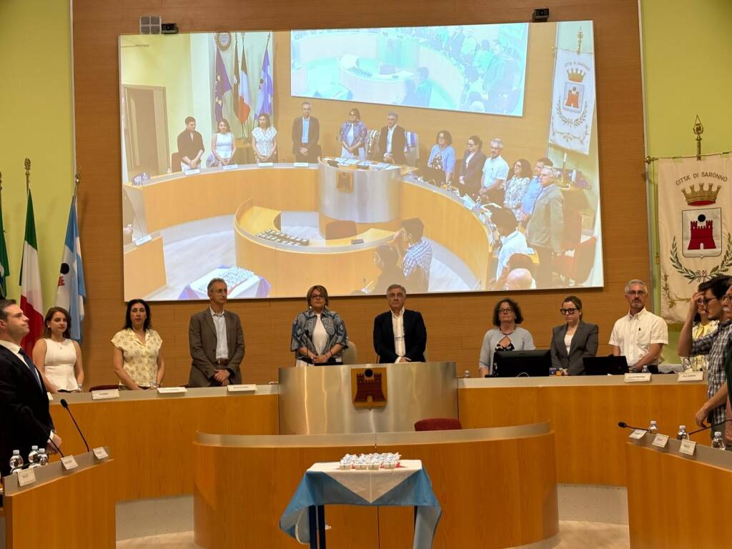 Il primo consiglio comunale di Saronno con Ilaria Pagani sindaca