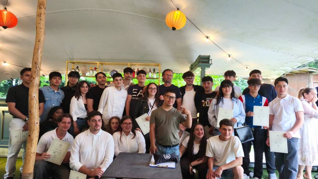 Cracco premia gli studenti IAL Legnano e Saronno