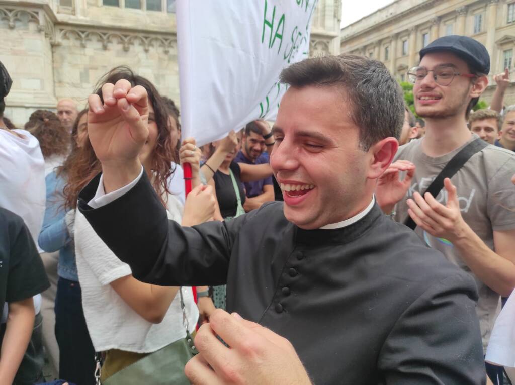 Don Luca Vignali ordinato sacerdote, ai Santi Martiri la sua prima messa a Legnano