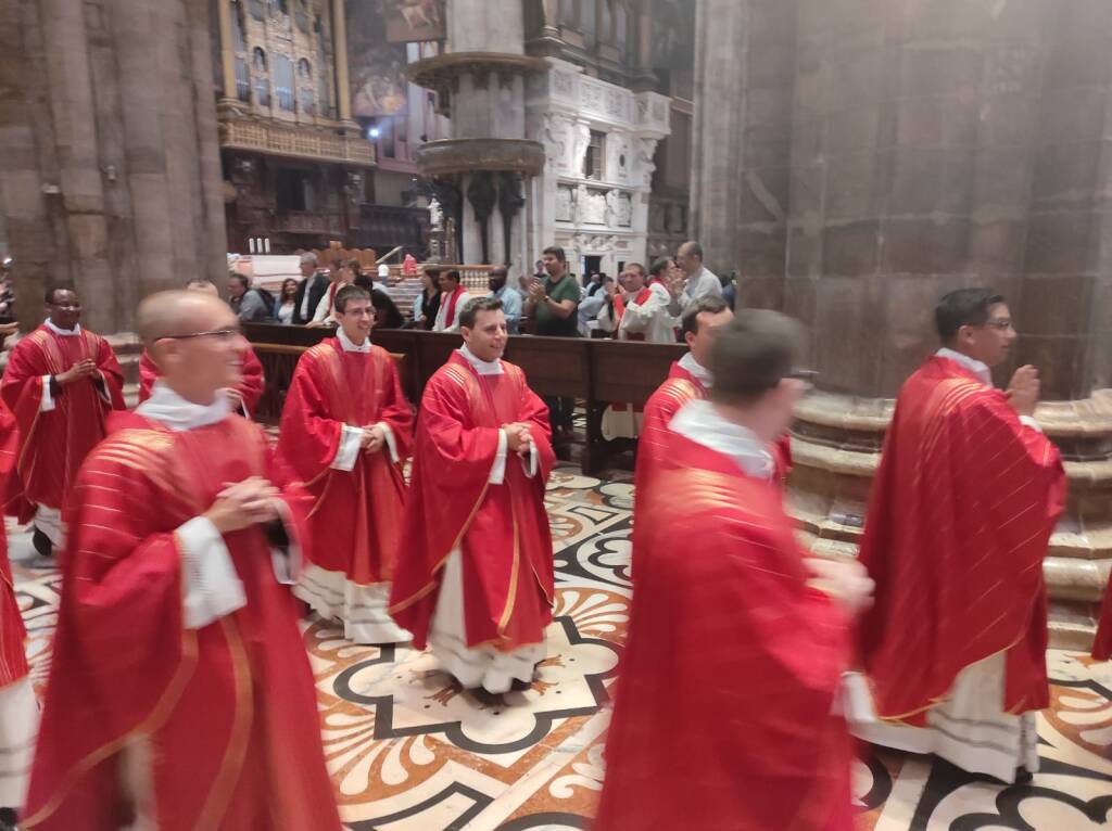 Don Luca Vignali ordinato sacerdote, ai Santi Martiri la sua prima messa a Legnano