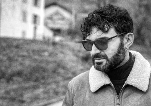 È uscito "Passi da gigante", il nuovo album del cantautore di Rho Lou Vice