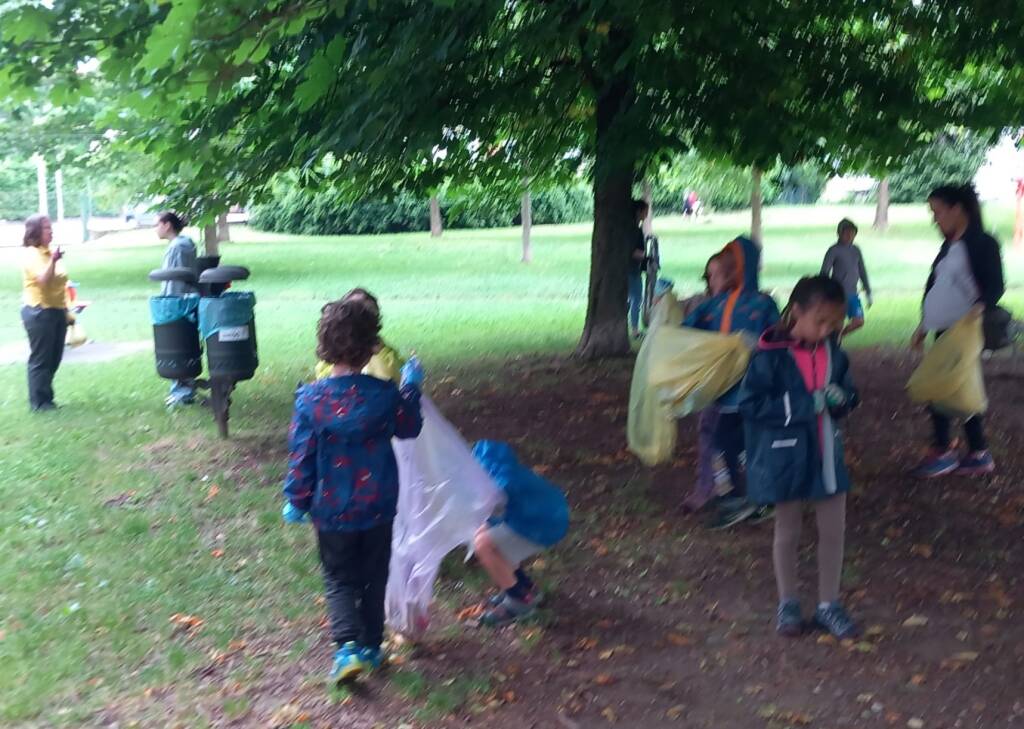 i bambini ripuliscono san fermo