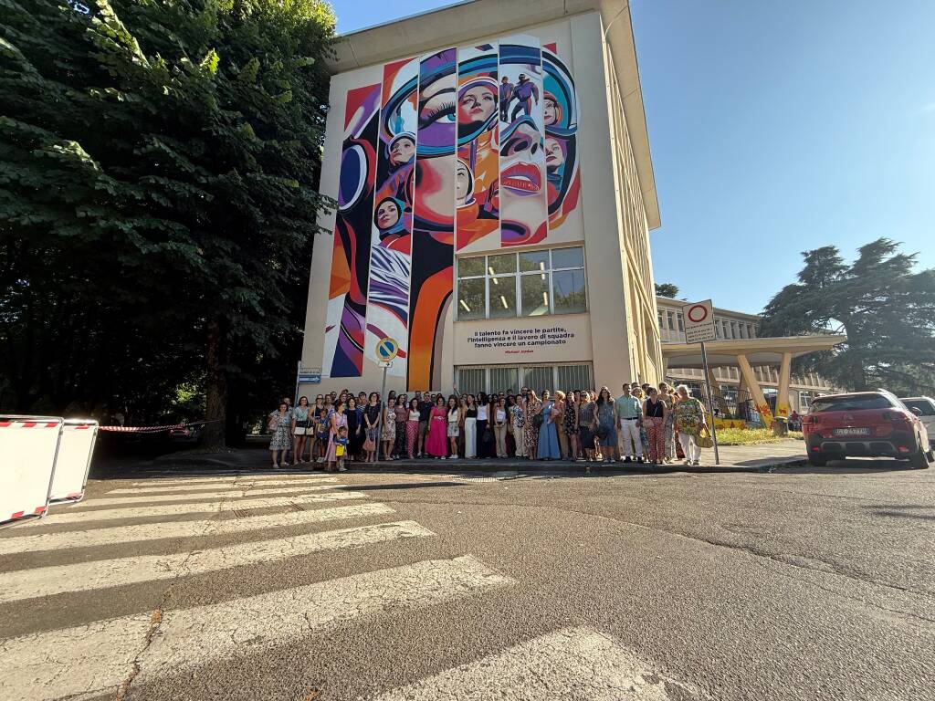 Inaugurato il murales alle Bonvesin De La Riva a Legnano