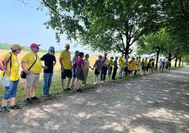 “Abbracciamo il Campagnone”: l’iniziativa contro il centro logistico a Tornavento