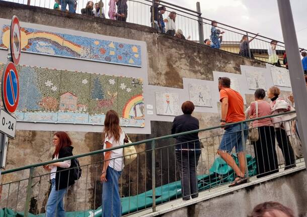 Nuovi mosaici realizzati dai bambini delle scuole a Sangiano e Caravate