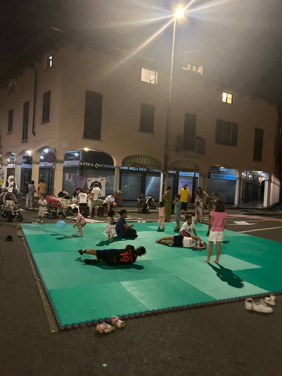 Notte bianca da sold out a Nerviano con "Estate Fuori"