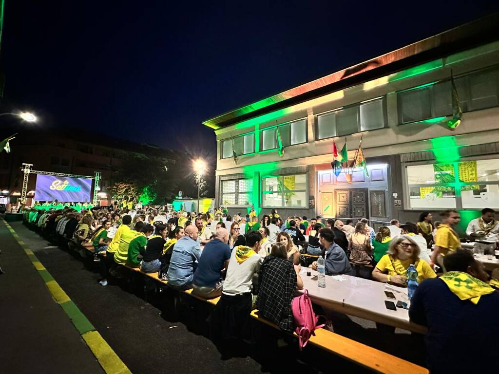 Palio 2025: cena della vittoria - contrada Sant'Ambrogio 