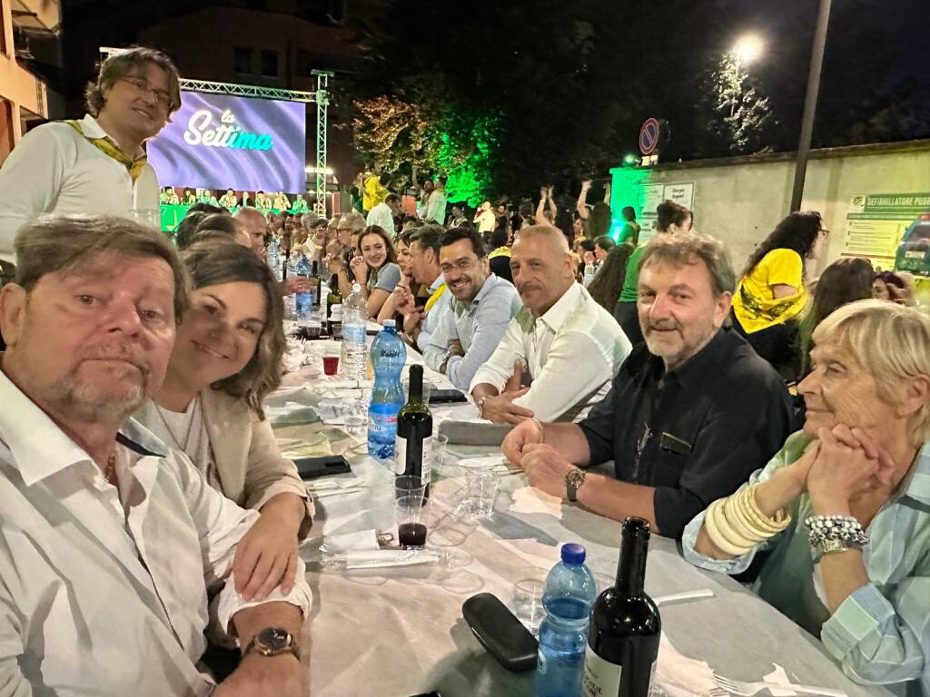 Palio 2025: cena della vittoria - contrada Sant'Ambrogio 