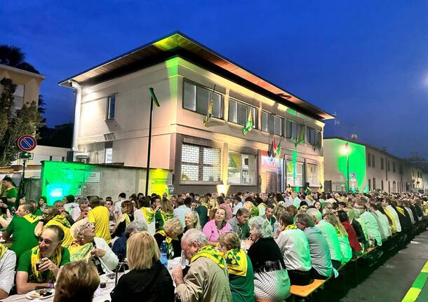 Palio 2025: cena della vittoria - contrada Sant'Ambrogio 