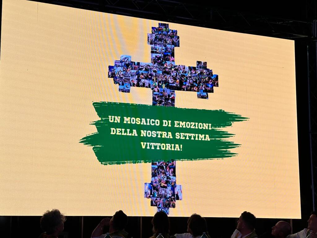 Palio 2025: cena della vittoria - contrada Sant'Ambrogio 