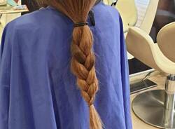 Per il suo ottavo compleanno Marta ha donato i suoi capelli per le persone malate di cancro