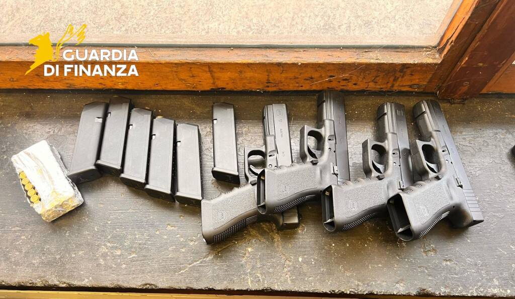 sequestro armi e droga a Como Brogeda 19 giugno 2025