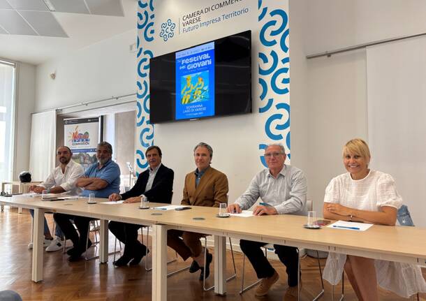 36esimo festival dei giovani di canottaggio