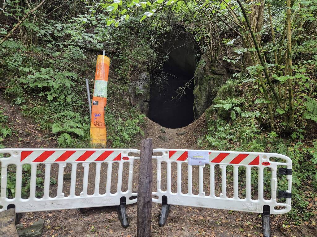 Crollo alle Cave di Molera