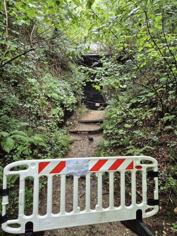 Crollo alle Cave di Molera