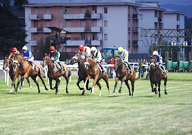 \"La Novella\" e \"Benetti\" inaugurano la stagione estiva delle Bettole