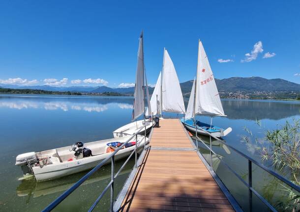 VelAsilo: L.N.I. sez. di Varese con i piccoli marinai dell’asilo Ugo Bassi di Inarzo,, alla scoperta della vela sul lago di Varese