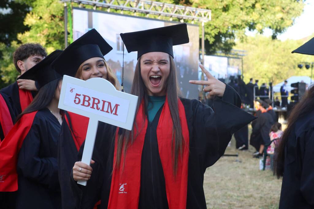 Diploma Day 2025: l'ITE Tosi di Busto Arsizio festeggia i maturandi