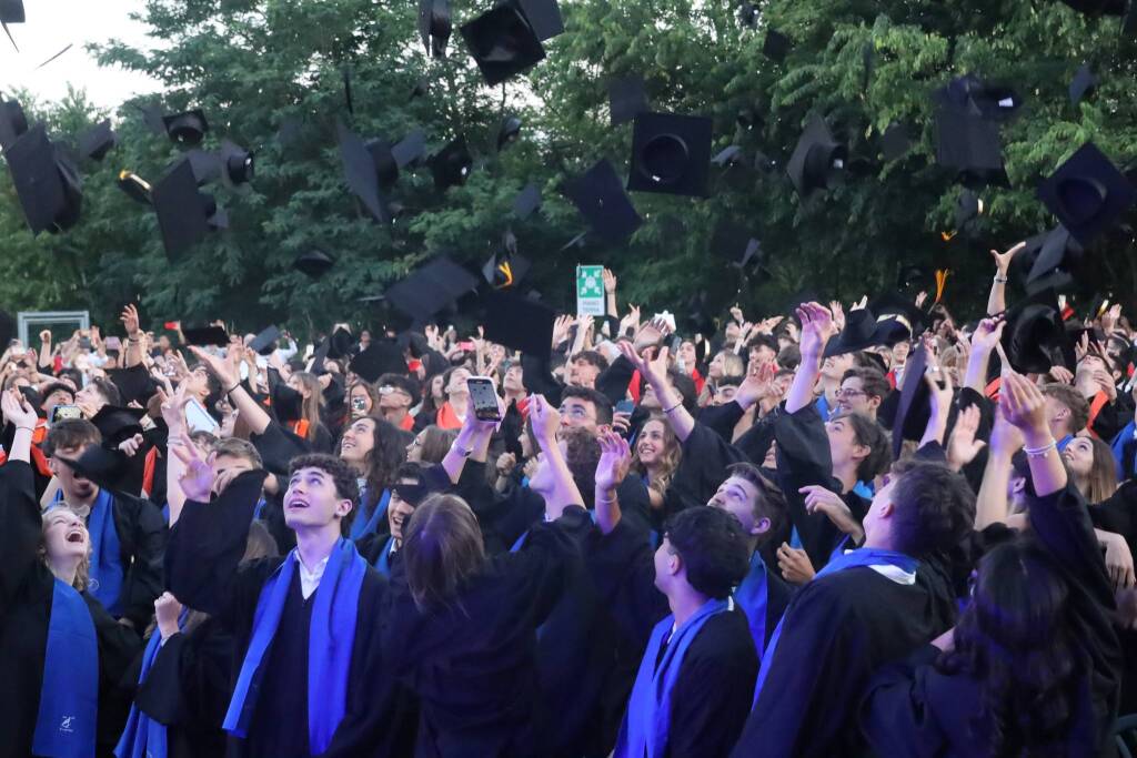 Diploma Day 2025: l'ITE Tosi di Busto Arsizio festeggia i maturandi