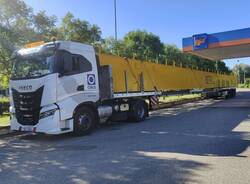 Due trasporti eccezionali nel nuovo sottopasso di Laveno