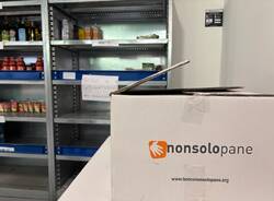 Emanuele Monti in visita al banco Nonsolopane