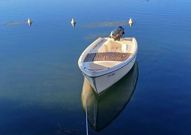 foto del giorno 29 luglio 2025 barca lago sesto calende | augusta sartori