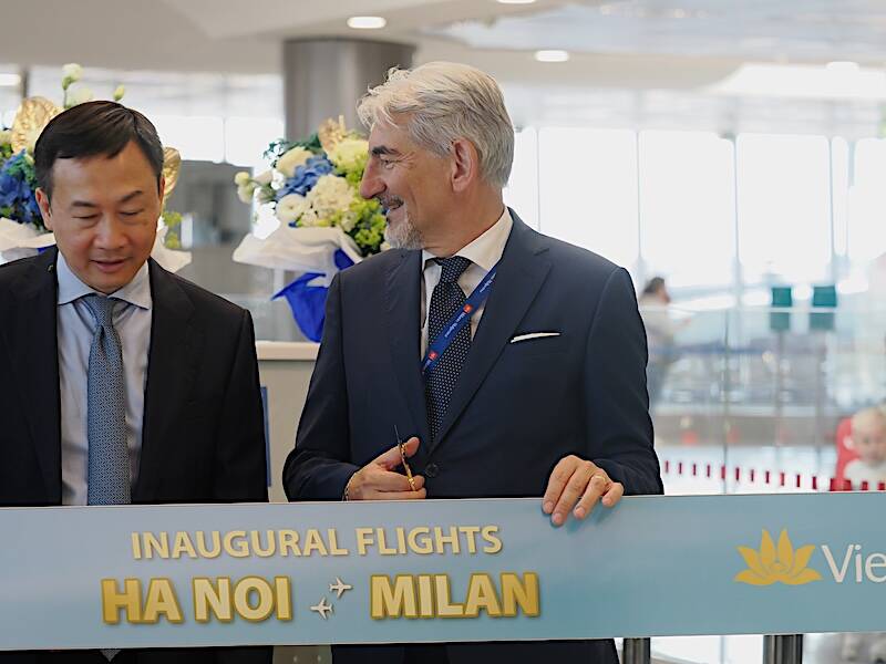 Il debutto del volo Milano Malpensa Hanoi