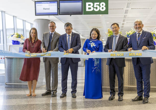 Il debutto del volo Milano Malpensa Hanoi