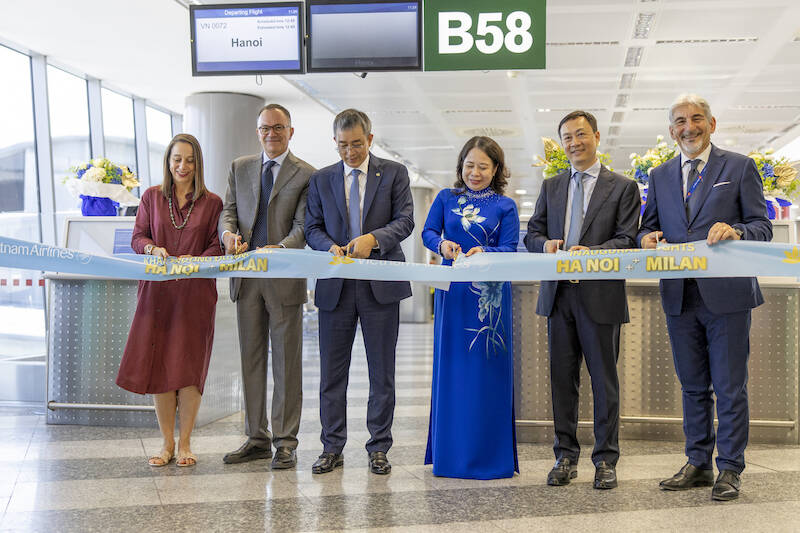 Il debutto del volo Milano Malpensa Hanoi