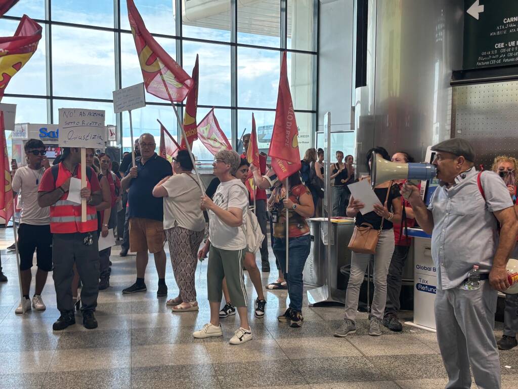 La protesta degli addetti pulizie a Malpensa 