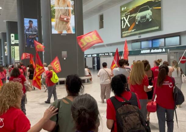 La protesta degli addetti pulizie a Malpensa 