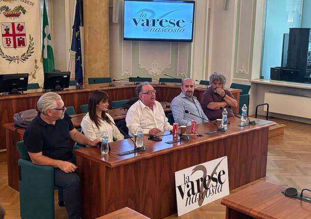 Mauro della porta raffo a villa recalcati con le testate varesine