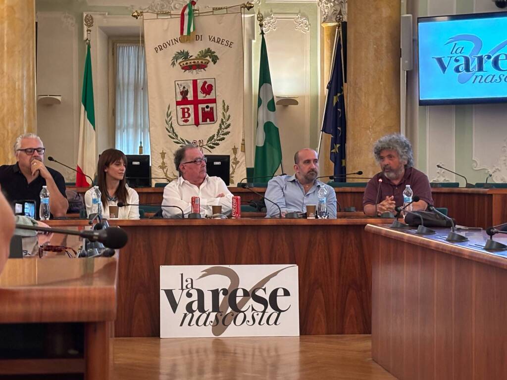 Mauro della porta raffo a villa recalcati con le testate varesine