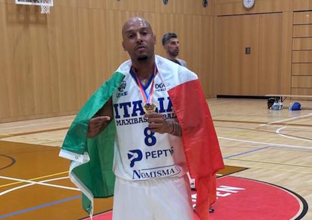 maxibasket italia over 40 daniel chiragarula