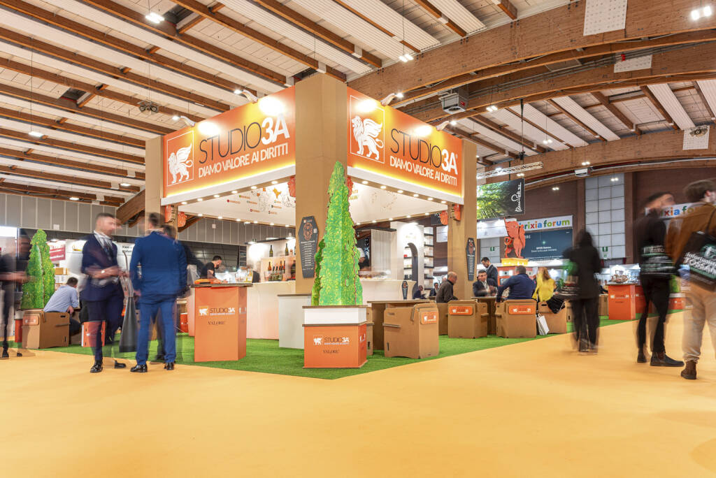 Mobili in cartone, stand fieristici